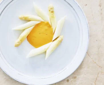 Raputahnalla maustettu Hollandaise
