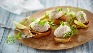 Tunmousse med husblas