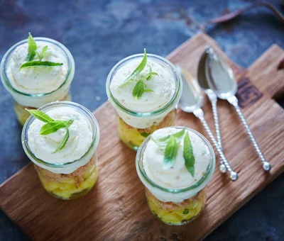 CHEESECAKE TRIFLE WITH PINEAPPLE CREAM CHEESE