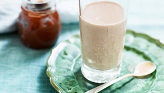 Banaani-maapähkinäsmoothie