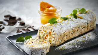 Roulade med chokolade og fersken