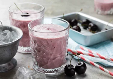 Milkshake med körsbär och mandel