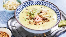 Thaisoppa med räkor och shiitake