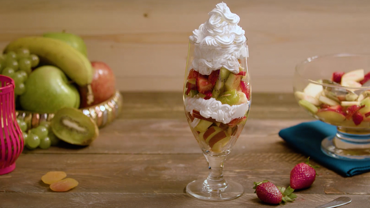 Fruit salad with cream