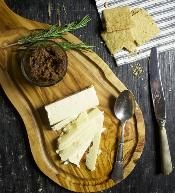 Bacon jam with chilli and prunes