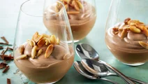 Lactosevrije chocolademousse van avocado