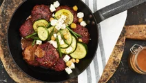 Köttfärsbiffar med rödbetor