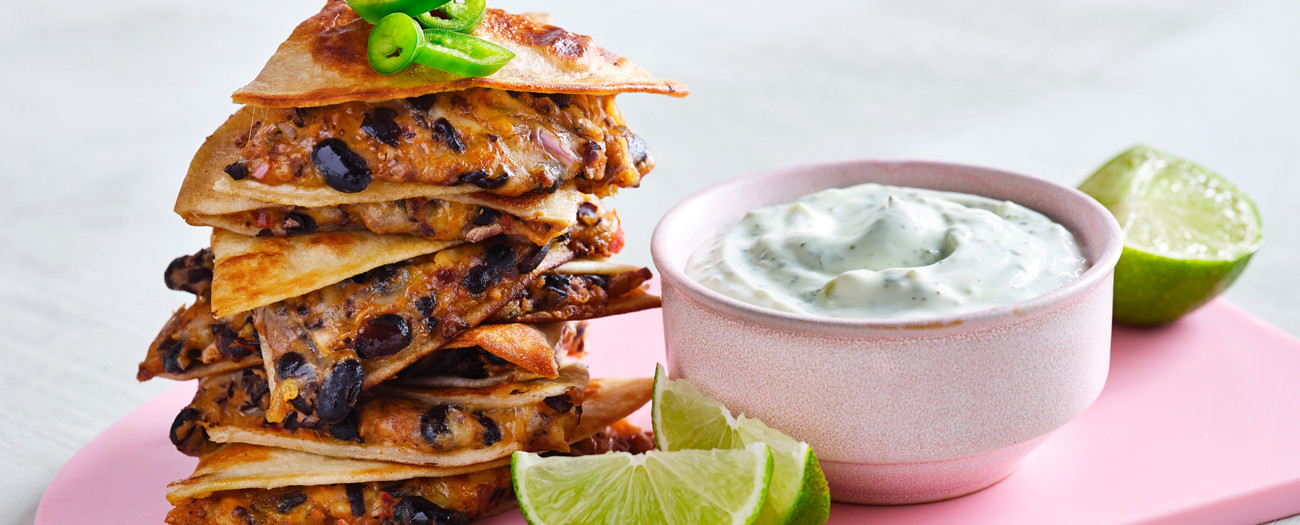 Tortilla med ost och bönor