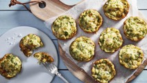 Miniomeletit muffinssivuoissa