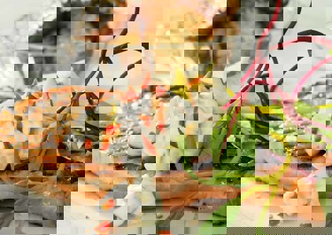 Grillattua lohta ja persikkakastiketta