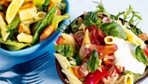 Ljummen pastasallad