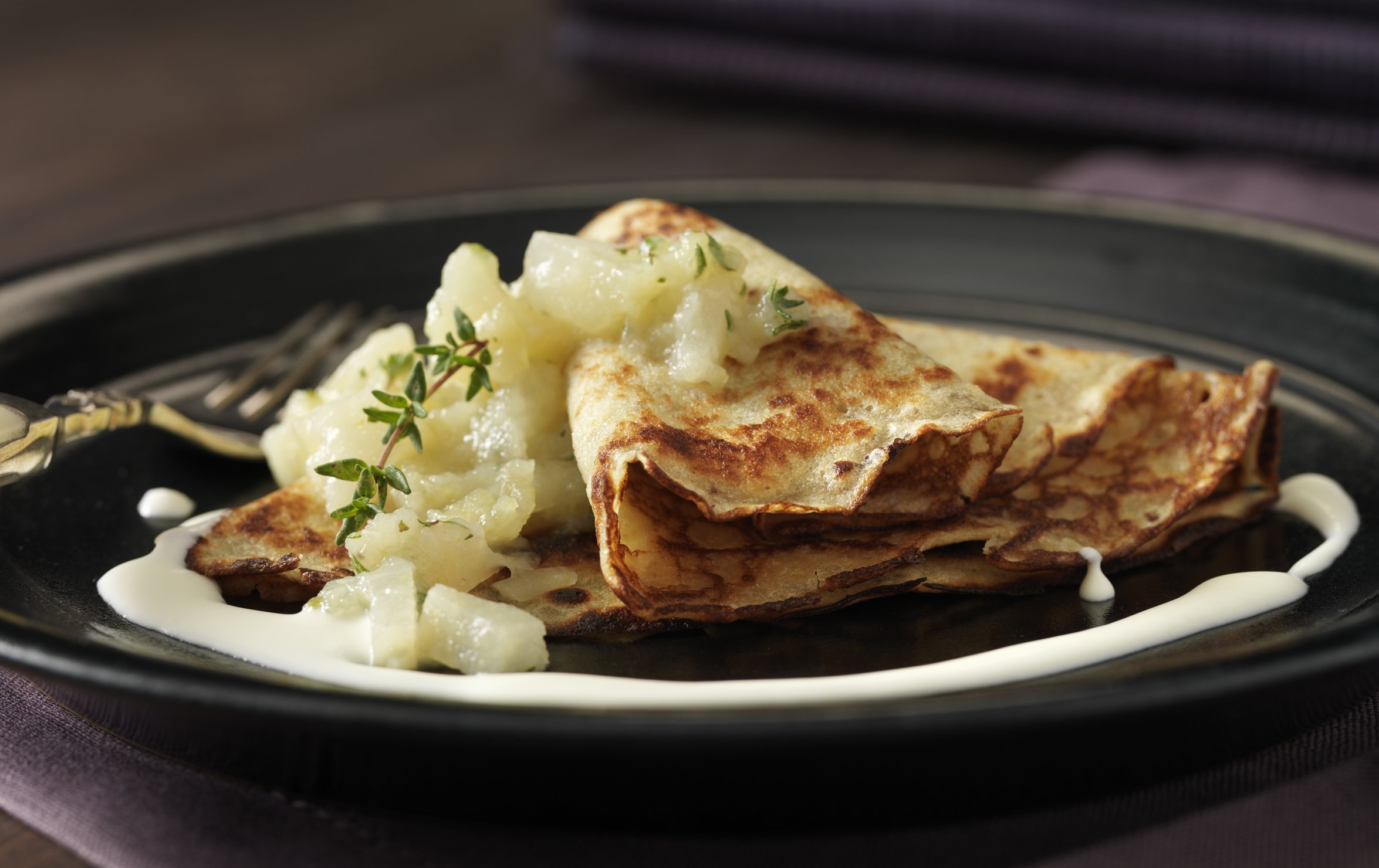 Buchweizenpfannkuchen mit Birnenkompott | Arla - Rezept