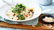 Kycklingpasta med citron och mandel