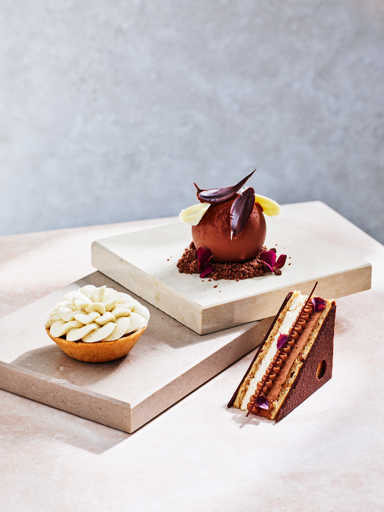 Årets konditor - bakelser på ett bord