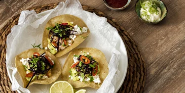 Rapeutta, raikkautta ja herkullista makua – raejuustotacot hurmaavat jokaisella haukkauksella.