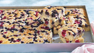 Långpannekaka med bär