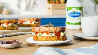 Cheesecake Sandwich