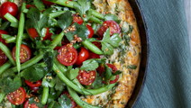 Frittata med perlespelt, svampe og hytteost