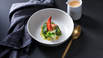 Seafood bisque eli äyriäiskeitto
