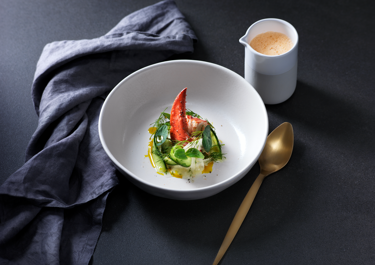 Seafood bisque eli äyriäiskeitto