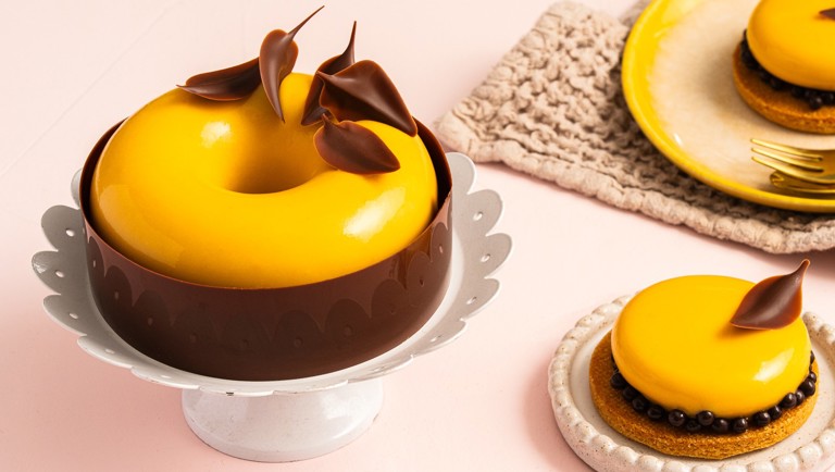 Bergamot & Apricot with afternoon tea