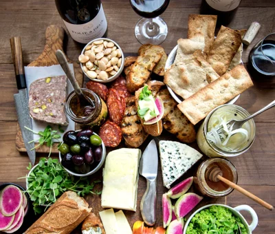 Cheese board with pickled fennel