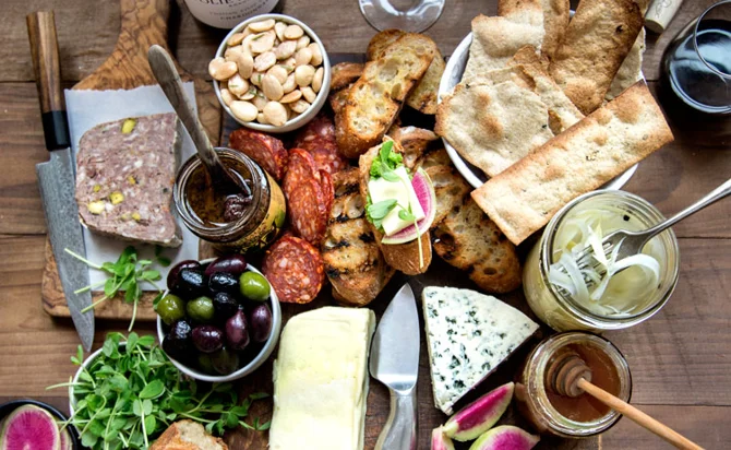 Cheese board with pickled fennel