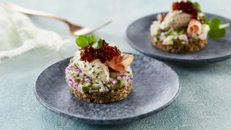 Smørrebrødstapas med paté og lomo af sortfodssvin