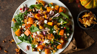 Crispy rice græskarsalat