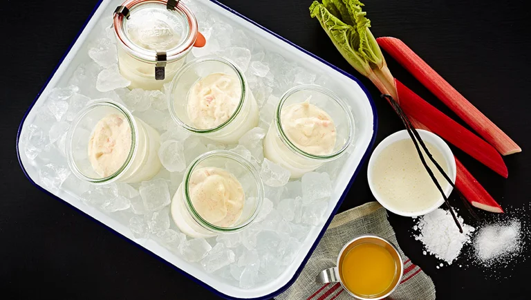 Tart & Creamy Rhubarb Parfait With Vanilla