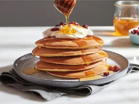 بان كيك مع اللبنة