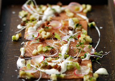 Lohicarpaccio piparjuuritahnalla