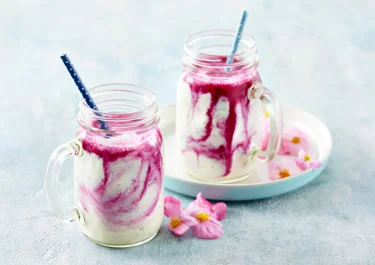 Vanille-Proteinshake mit Rote Bete Saft