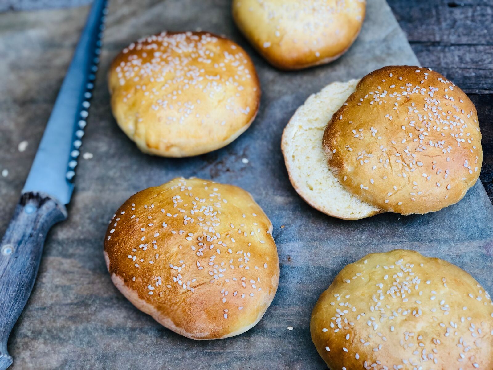 Burger Buns Recipe | Arla UK