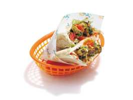 Falafel i pita med tillbehör