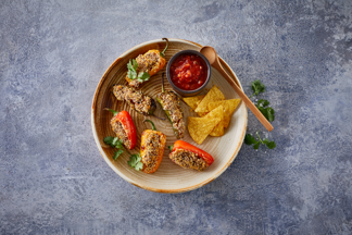 Gefüllte Mini-Paprika mit pikantem Frischkäse