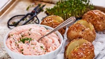 Lohitäyte uuniperunalle