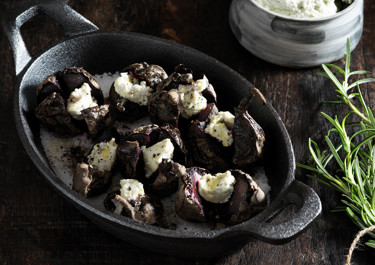 Ugnsbakade rödbetor med ädeloströra