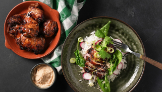 Mausteiset kanan reisipalat airfryerissä