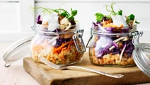 Linssallad med ädelostdressing