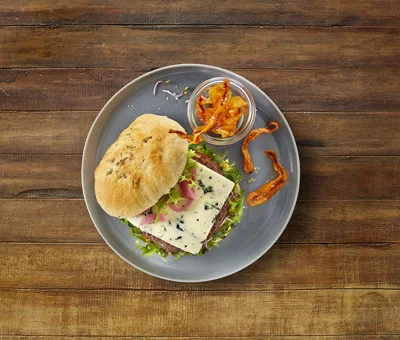 Cheeseburger with Blue Cheese & Carrot Fries