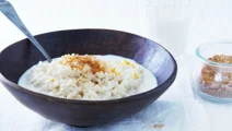 Tomtegröt med apelsinströssel