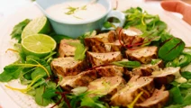 Grillad fläskfilé med limeyoghurt