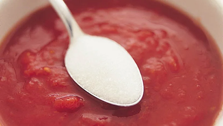 Tomaattikastike pizzoille