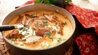 Fläskfilégryta med ost- och senapssås