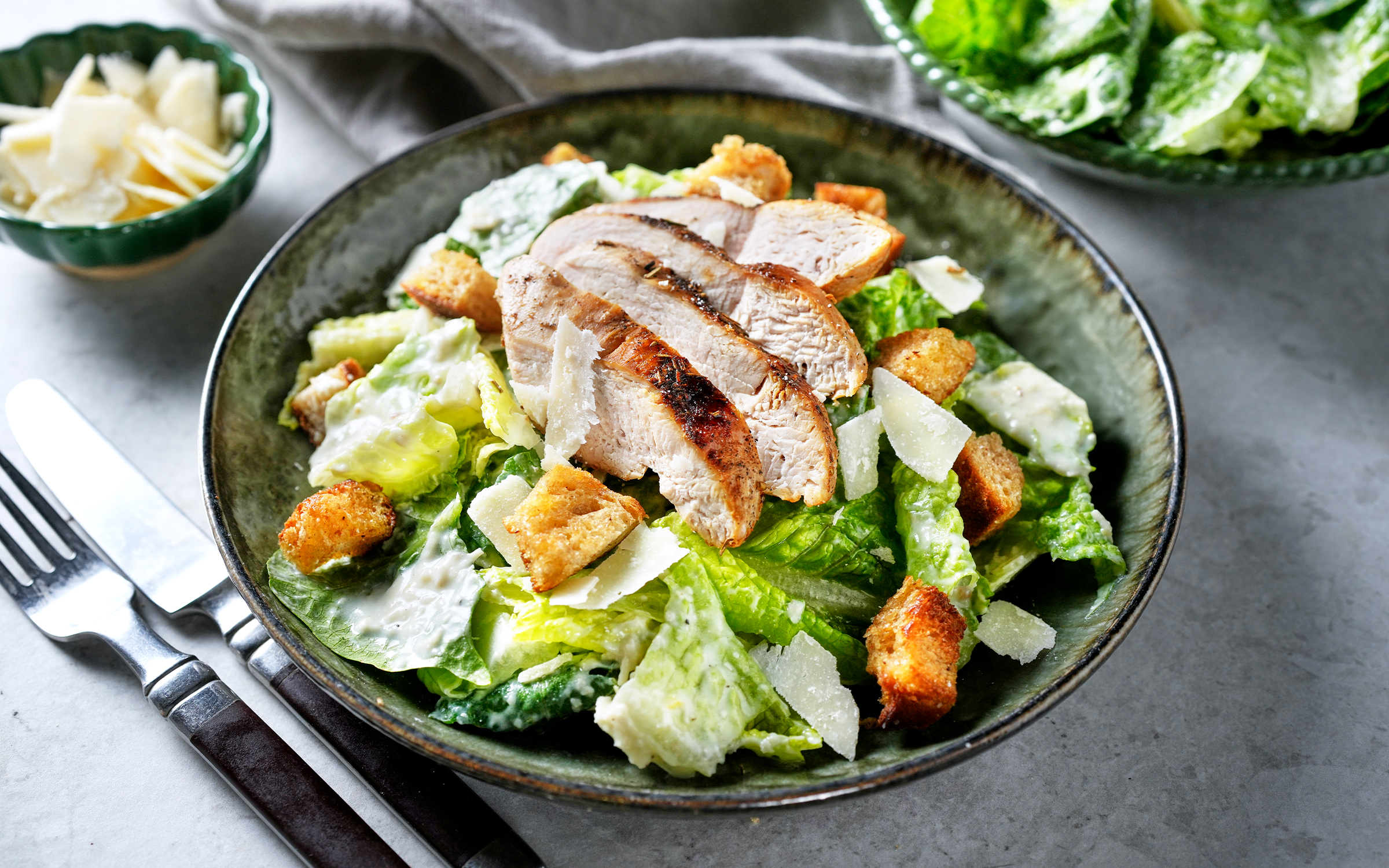 Krämig kycklingsallad med ost