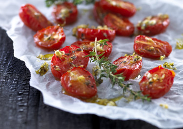 Semidried cherrytomater