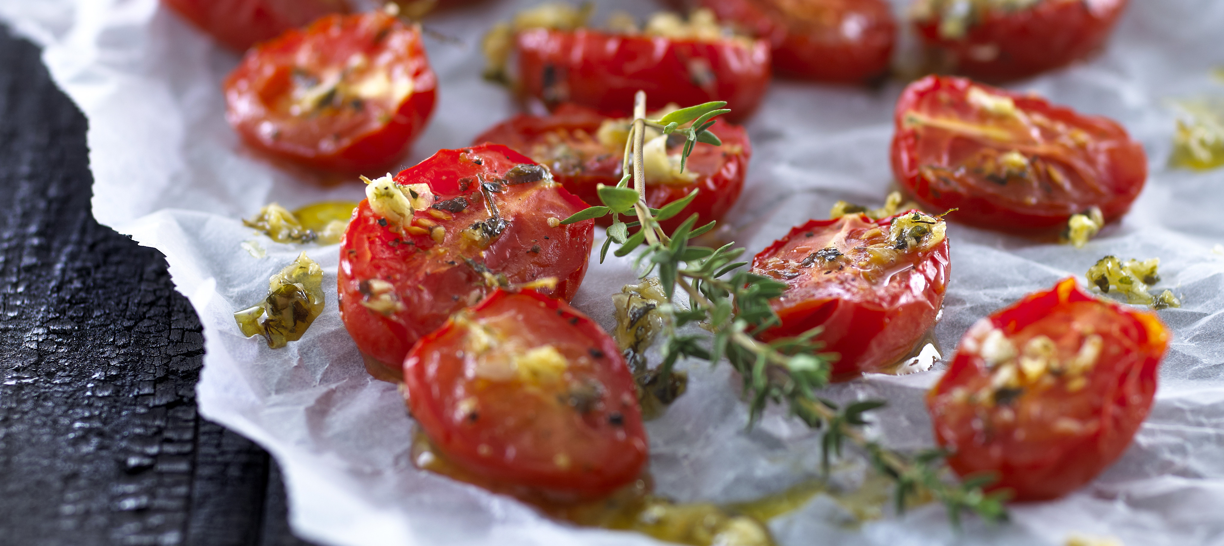 Semidried cherrytomater