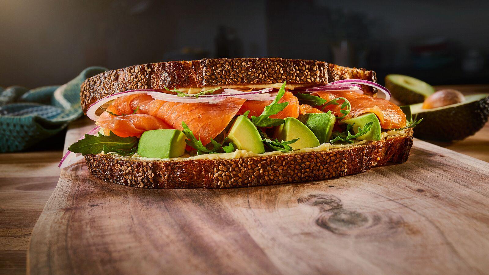SALMON & AVOCADO SANDWICH | Lurpak®