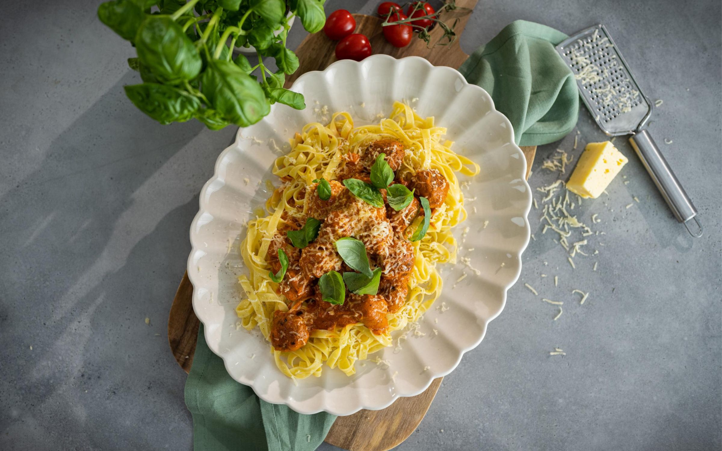 Meatballs pasta with tomato sauce  
